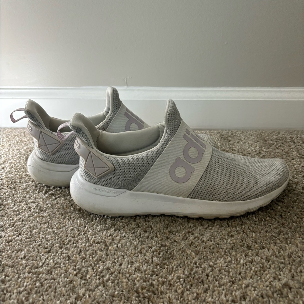 Women’s Size 8 Adidas Tennis Shoes